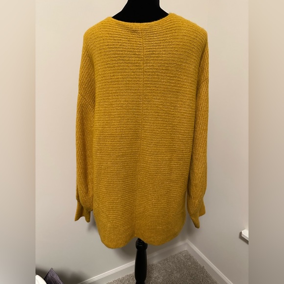 Women’s Theo & Spence Rib Knit Mustard Balloon Sleeve V-Neck Sweater - Picture 5 of 6